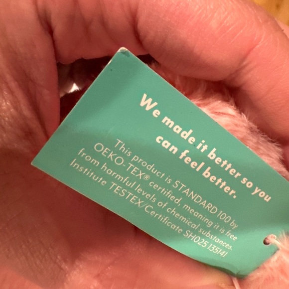 Brand new heart shaped pillow pink - Picture 2 of 6